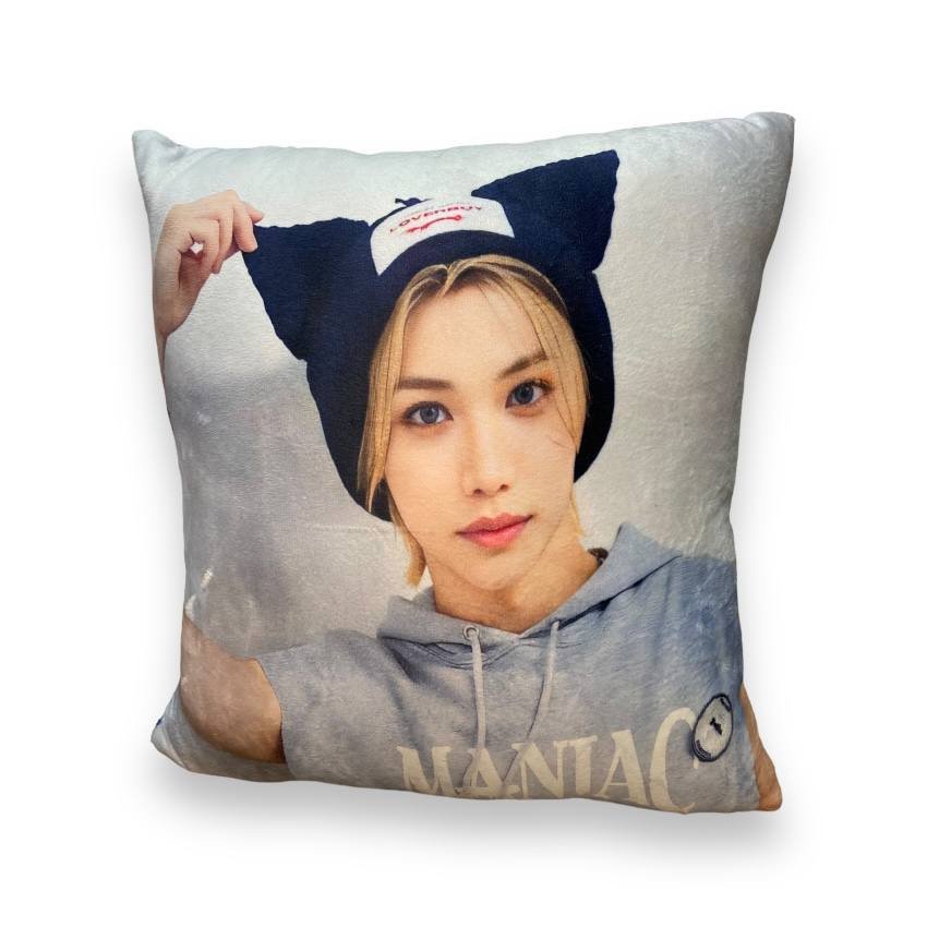 [000007995] Подушка  YADRIK Айдоли Stray Kids (Фелікс мікроплюш ( 45 х 45) 3D)